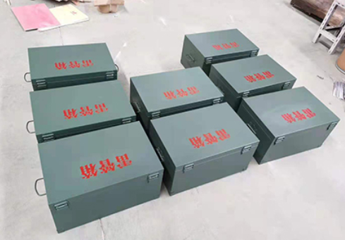 武平炸药箱和雷管箱一般是怎么存放的？